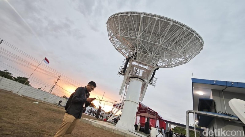 Stasiun Bumi Satria-1 di Kupang, Nusa Tenggara Timur.
