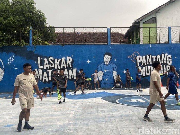Suasana latihan PSIM Jogja di Wisma PSIM Jogja, Umbulharjo, Kota Jogja, Jumat (1/11/2024).