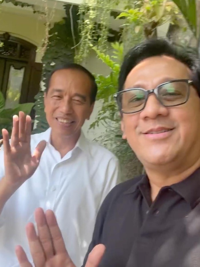 Andre Taulany Andre Taulany bertamu ke rumah Jokowi.
