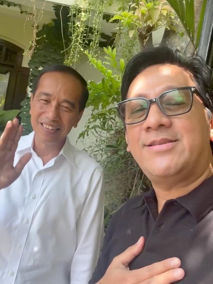 Andre Taulany bertamu ke rumah Jokowi.