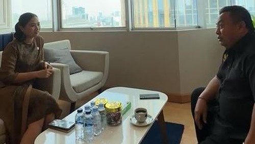 Anggota DPR RI asal Bali, I Nyoman Parta bertemu dengan Wakil Menteri Pariwisata (Wamenpar) Ni Luh Enik Ernawati atau yang lebih dikenal dengan nama Ni Luh Puspa. (Tangkapan layar Instagram nyomanpartash)