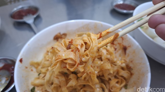 Bakso Ikan Teochew Slurrp! Di Gading Serpong Ada Mee Pok Khas Tiociu Autentik