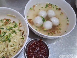 Slurrp! Di Gading Serpong Ada Mee Pok Khas Tiociu Autentik