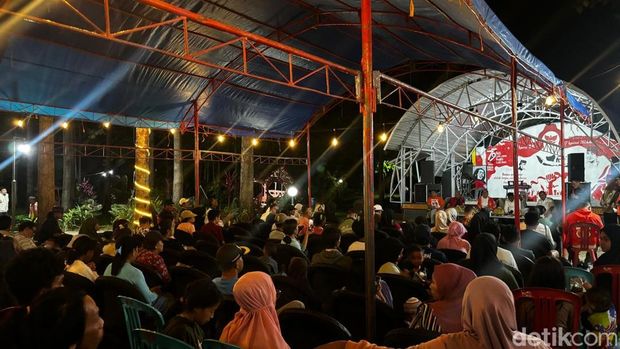 Cagub Sulsel Danny Pomanto menemui pendukungnya di Padang Sappa dan Padang Kalua, Luwu. Ahmad Al Qadri/detikSulsel