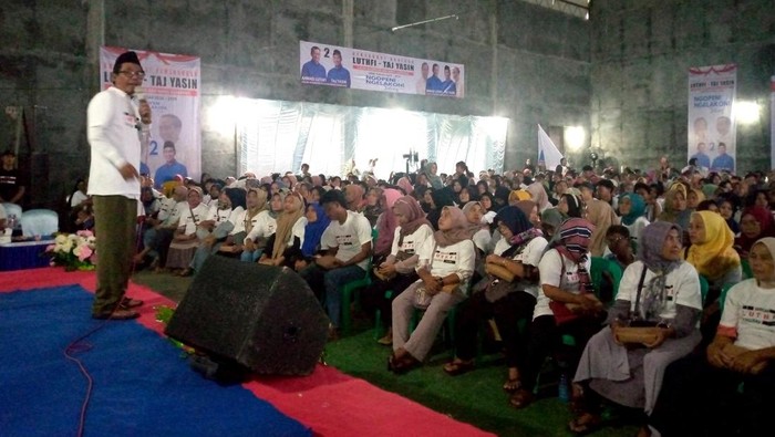 Deklarasi relawan dukung pasangan Ahmad Luthfi-Taj Yasin di Pemalang, Sabtu (2/11/2024).