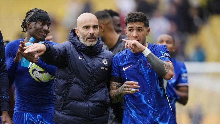 Chelsea manager Enzo Maresca (left) and Enzo Fernandez after the Premier League match at Molineux Stadium, Wolverhampton. Picture date: Sunday August 25, 2024. (Photo by Nick Potts/PA Images via Getty Images)