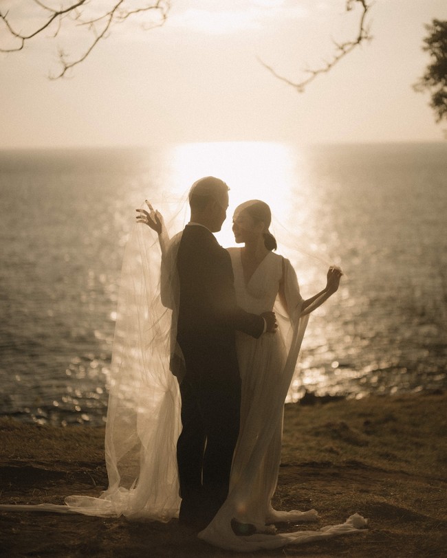 Belum lama ini Febby Rastanty mengumumkan bahwa dirinya akan segera menikah setelah dilamar oleh sang kekasih, Sudrajad Djumantara atau Dio. Artis cantik tersebut telah melakukan berbagai persiapan termasuk, foto prewedding. Foto: Instagram Febby Rastanty
