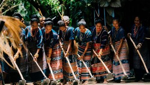 Merayakan ulang tahun ke 11 tahun, Galeri Indonesia Kaya membuka kesempatan bagi para seniman tari untuk mengirimkan konsep kreatif untuk mendapat dana pembinaan masing-masing sebesar Rp 50.000.000.