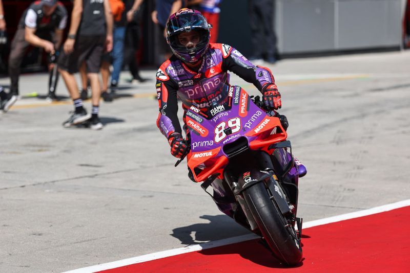 SEPANG, SGR - NOVEMBER 01: Jorge Martin of Prima Pramac Racing in action during Friday's free practice session of the Petronas Grand Prix of Malaysia held on November 01,2024 at Petronas Sepang International Circuit in Sepang, Malaysia. (Photo by Hazrin Yeob Men Shah/Icon Sportswire via Getty Images)
