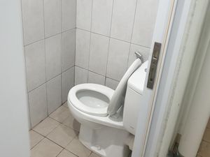 Anjuran Posisi WC di Rumah dalam Islam, Benarkah Tak Boleh Hadap Kiblat?