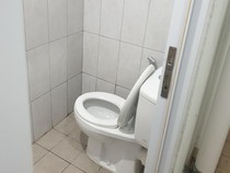 Fungsi Penting Dinding Kamar Mandi Dilapisi Keramik, Bukan Buat Estetika