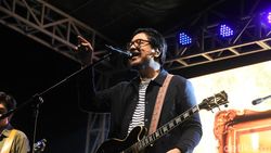 Kunto Aji-Bilal Indra Guncang Panggung Studentnite Festival