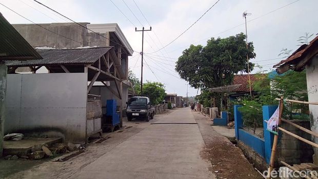 Lokasi para crew Sadbor joget sambil live TikTok.