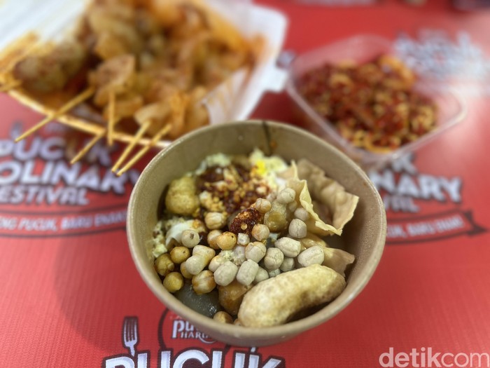 Makanan pedas Pucuk Coolinary Festival