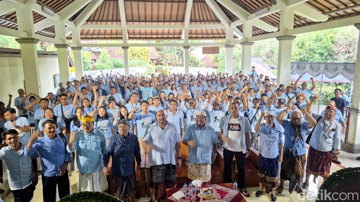 Kampanye De Gadjah di Desa Gobleg, Buleleng, Sabtu (2/11/2024). (Made Wijaya Kusuma/detikBali)