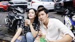 Potret Aditya Zoni Saat Minum Kopi hingga Makan Semangka