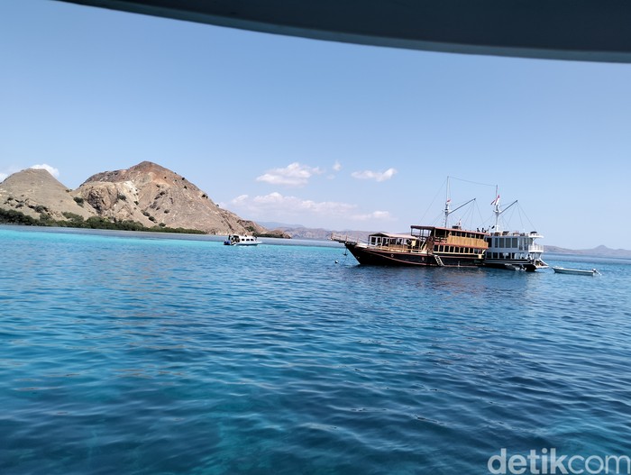 Perairan Taman Nasional Komodo yang menjadi salah satu spot memancing. (Ambrosius Ardin/detikBali)