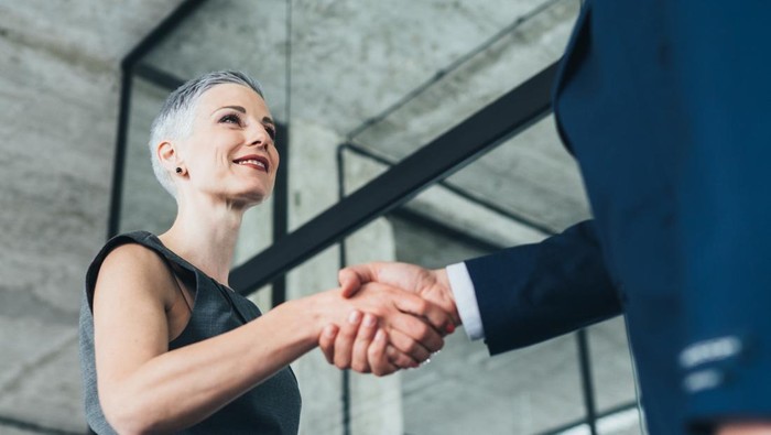 27 Ucapan Selamat Tahun Baru untuk Atasan: Sopan, Berkesan, dan Profesional