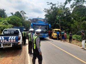 Kronologi Angkot Berisi 8 Orang Terjun ke Jurang hingga 1 Tewas, Hindari Motor