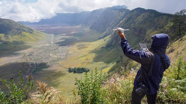 Biaya Pre-Wedding hingga Penggunaan Drone di Bromo Naik!