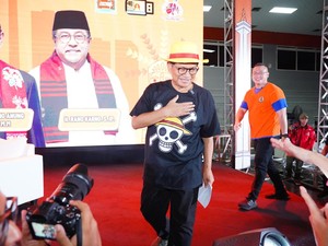 Saat Pramono Anung Cosplay Jadi Luffy One Piece di Jakarta Kostum Festival