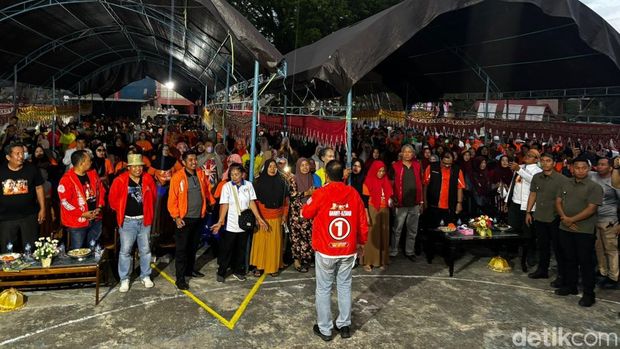 Cagub Sulsel nomor urut 1 Danny Pomanto berkampanye di Luwu.