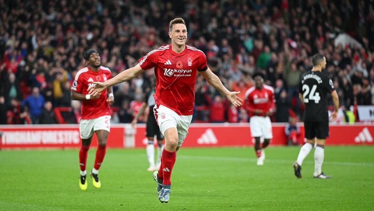 Nottingham Forest tembus tiga besar Liga Inggris. (Foto: Getty Images/Michael Regan)