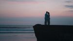 Romantis! Intip Foto Prewedding Febby Rastanty dan Drajad Djumantara