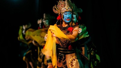 Gemulai Tari Topeng Klana Rangga Puspita
