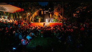 Padhepokan Seni Mangundharma pernah mendapat kunjungan oleh seniman muda teater se-Indonesia dalam acara Temu Seni Teater Monolog oleh Direktorat Musik dan Perfilman Kemendikbud RI. Padepokan ini juga sudah menerima banyak penghargaan serta aktif melakukan pertunjukan. Pertunjukan yang pernah dilakukan adalah antara lain Pagelaran Topeng Malangan Lakon Panji Reni (2020), Pagelaran Wayang Topeng Lakon Asmara Dahana (2019), Tari Topeng Dewi Ragil Kuning (2022).