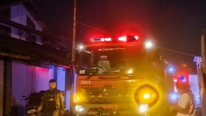 Kebakaran gudang gas elpiji di Polanharjo, Klaten, Minggu (3/11/2024).