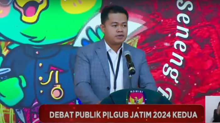 Ketua KPU Jatim Menyampaikan Sambutan pada Debat Kedua Pilgub Jatim 2024