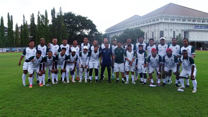 Kursus Lisensi Kepelatihan B PSSI Diploma diikuti 5 mantan pemain PSM Makassar di Universitas Negeri Yogyakarta, Kabupaten Sleman.