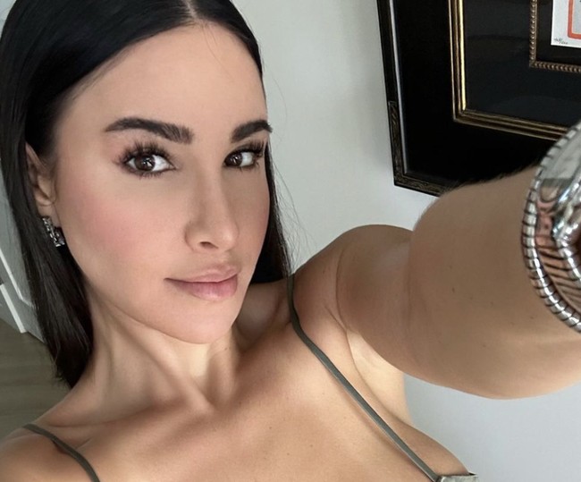 Lauren Pisciotta bekerja untuk Kanye West dari 2021 hingga 2022. Dia juga sebagai content creator untuk OnlyFans. Foto: dok. Instagram @laurenpisciotta