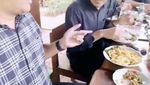 Momen Desta Mahendra Jajan Siomay hingga Makan Nasi Rames