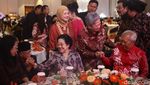 Momen Peluncuran Buku Guruh Soekarnoputra, Dihadiri Megawati