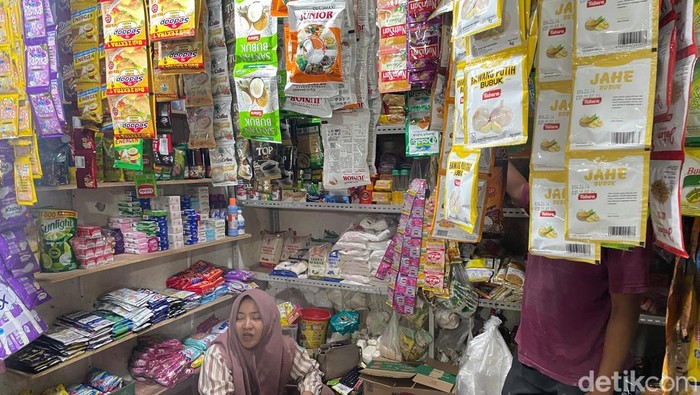 Pantauan Harga Sembako di Pasar Sukomulyo Lamongan