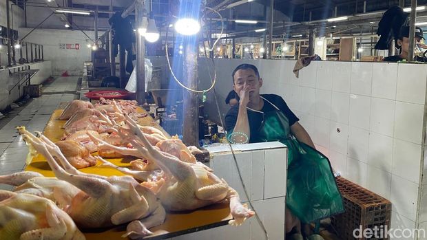 Pantauan Harga Sembako di Pasar Sukomulyo Lamongan