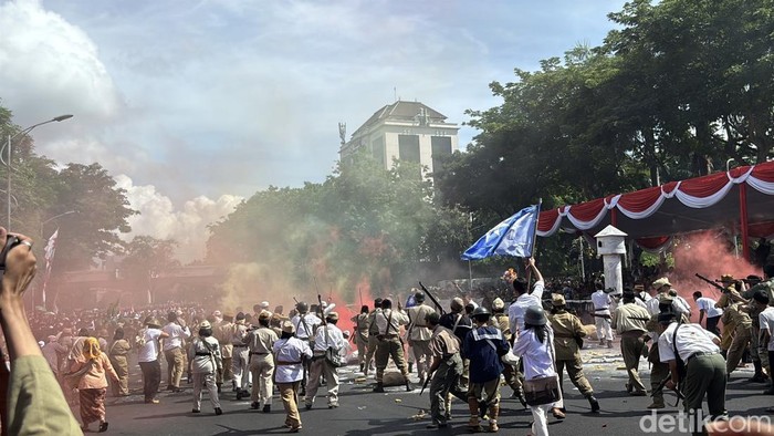 Parade Juang Surabaya Kembali Digelar, Semarakkan Peringatan Hari Pahlawan