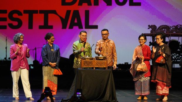 Pembukaan Indonesian Dance Festival 2024