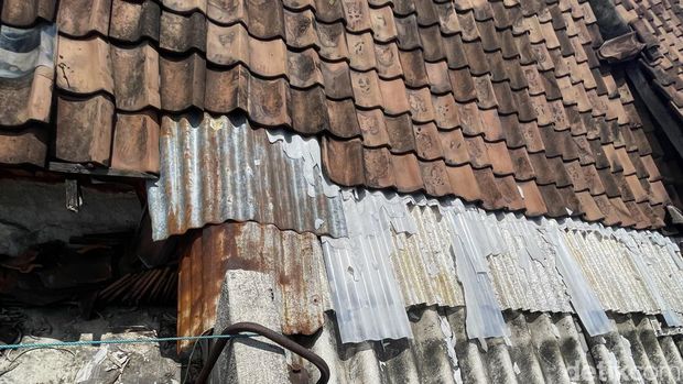 Penemuan Bayi di Atap Rumah Warga di Pacarkeling