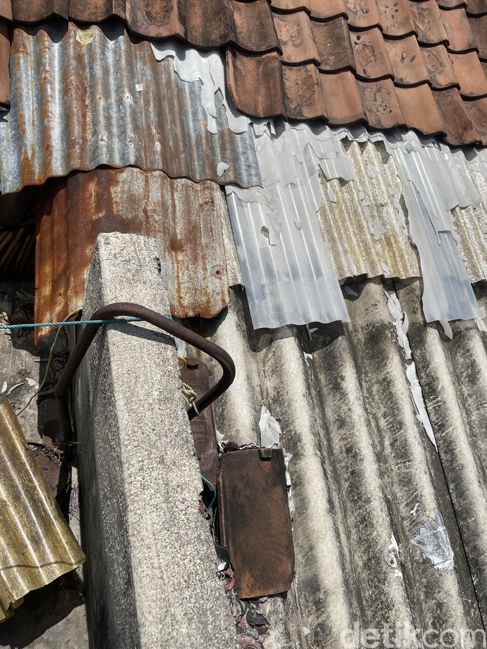Penemuan Bayi di Atap Rumah Warga di Pacarkeling