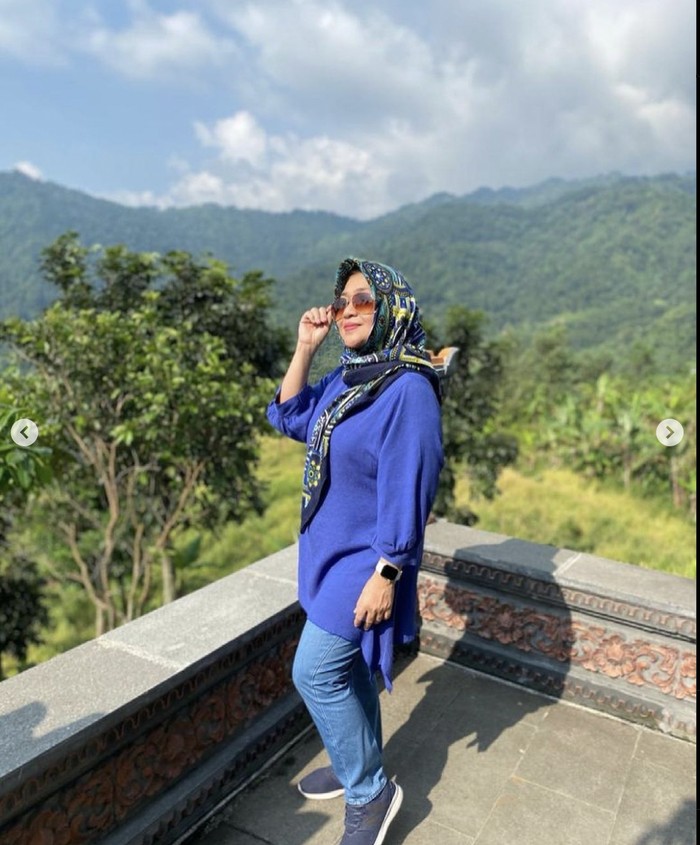 Penyanyi Dina Mariana Meninggal Dunia