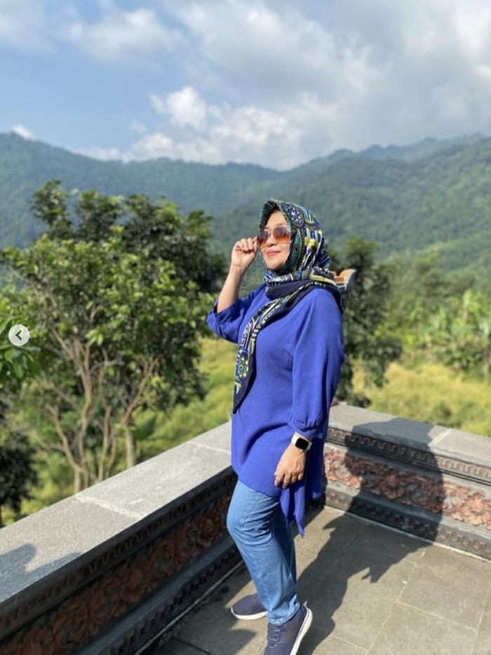 Penyanyi Dina Mariana Meninggal Dunia Penyanyi Dina Mariana Meninggal Dunia