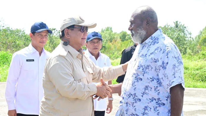 Prabowo Pantau Area Program Lumbung Pangan di Merauke