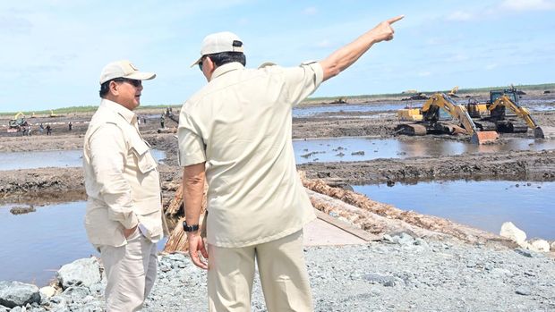 Prabowo Pantau Area Program Lumbung Pangan di Merauke