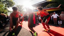 Rame-rame Toma Bastiong, Kemeriahan di Pelabuhan Ternate Rame-rame Toma Bastiong, Kemeriahan di Pelabuhan Ternate