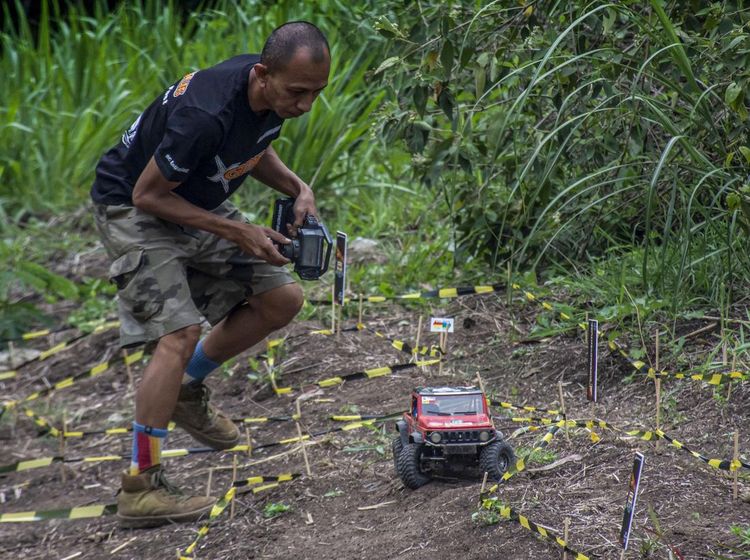 Semangatnya Pehobi Mobil RC Ikut Kejuaraan 4x4 Remote Control