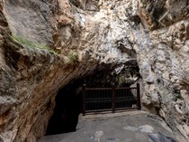 Gua yang Diyakini Tempat 7 Pemuda Ashabul Kahfi Tidur 309 Tahun