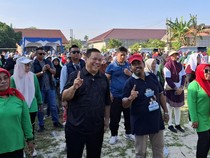 SF Hariyanto Titip Jalan Mulus Dijaga saat Jalan Santai Bareng Pendukung